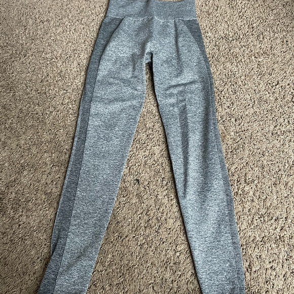 Gymshark flex high waisted leggings grey/pink - Picture 2 of 2